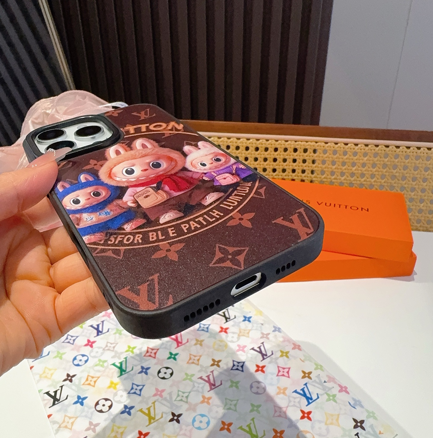  🆕Lv二合一贴皮全包手机壳 拉布布3D图案
型号：为了不出现报错型号，请打开本机查看手机设置显示的型号