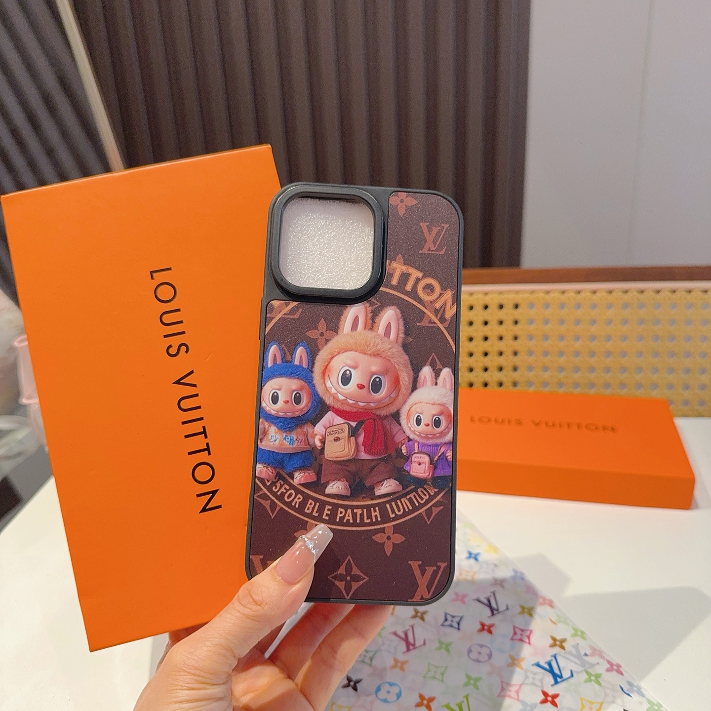  🆕Lv二合一贴皮全包手机壳 拉布布3D图案
型号：为了不出现报错型号，请打开本机查看手机设置显示的型号