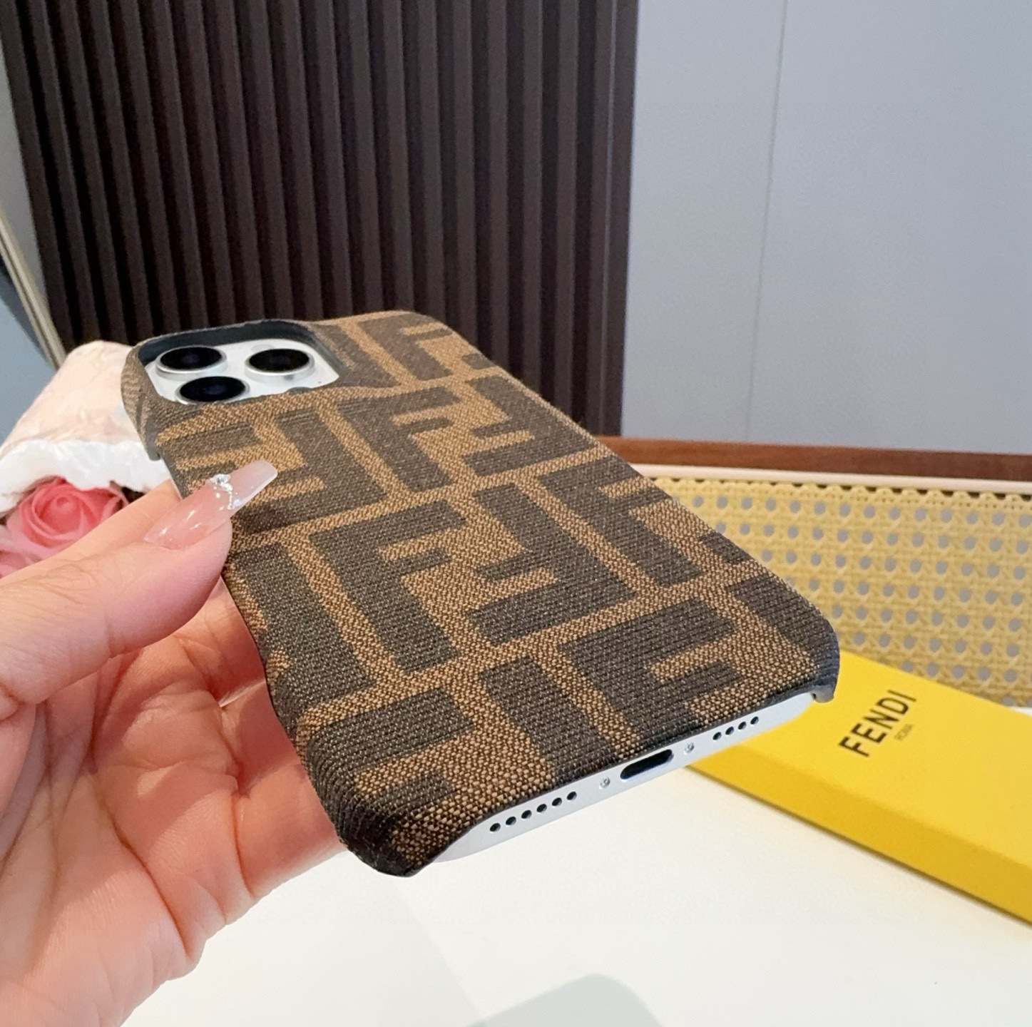 💗Fendi芬迪经典FF老花手机壳
型号:为了不出现报错型号,请打开本机查看手机设置显示的型号⚠️⚠