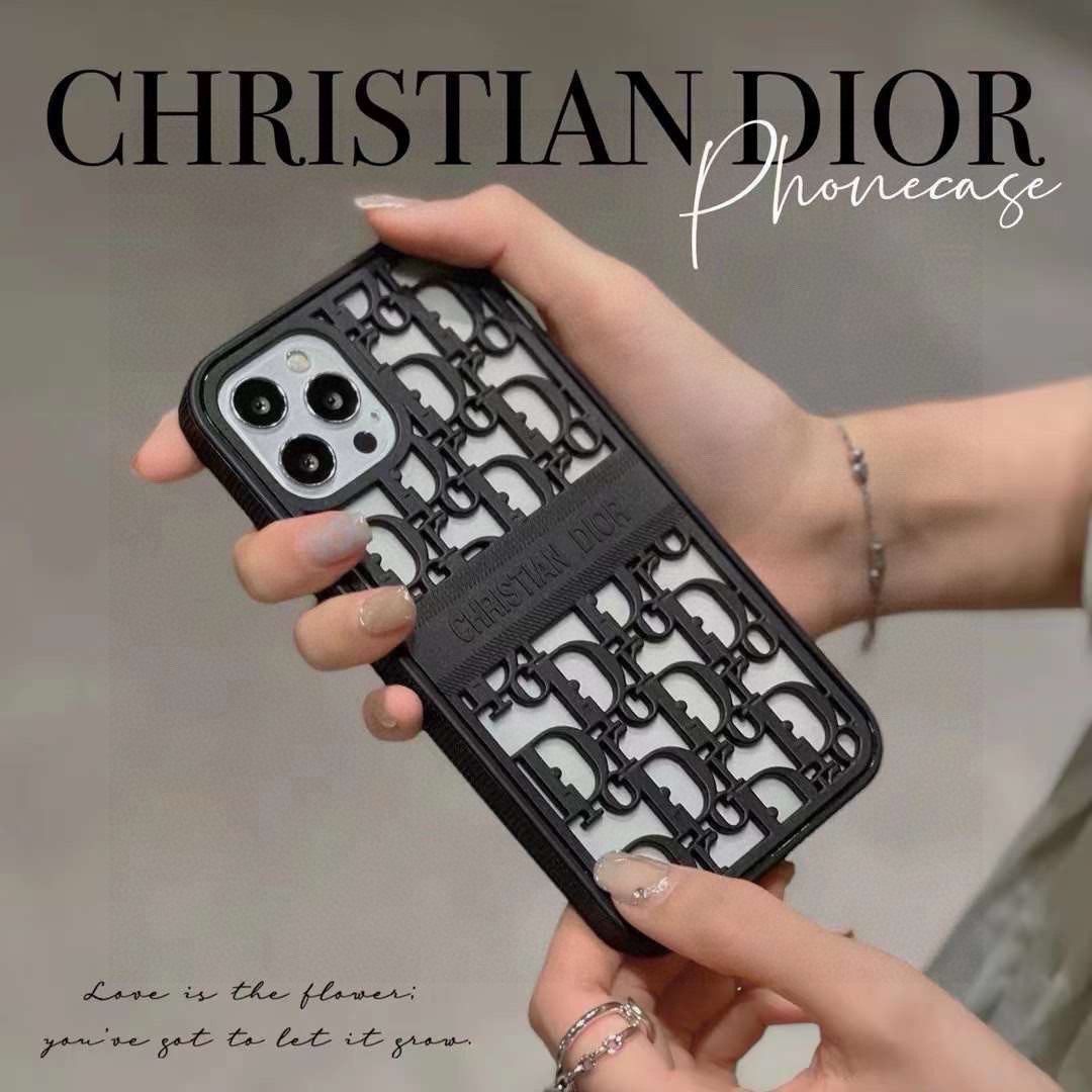  🆕烟花烟花烟花Dior新品
DIOR•迪奥🔲
新款独家私模 镂空设计.全包手机壳，手感好强
型号：为了