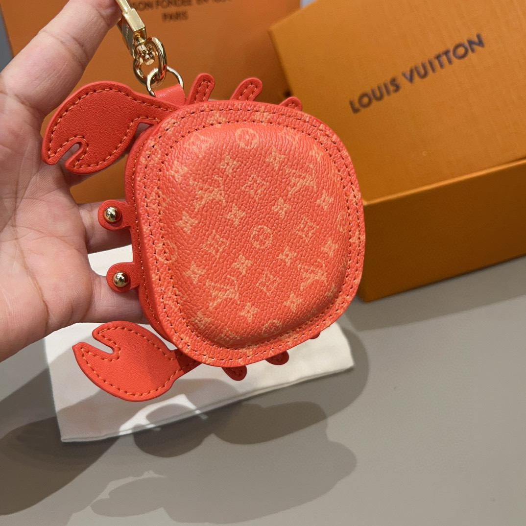  🆕官网新品 热卖Louis Vuitton 路易威登lv 小螃蟹耳机包钥匙扣挂件挂饰 Lv钥匙包蓝牙耳