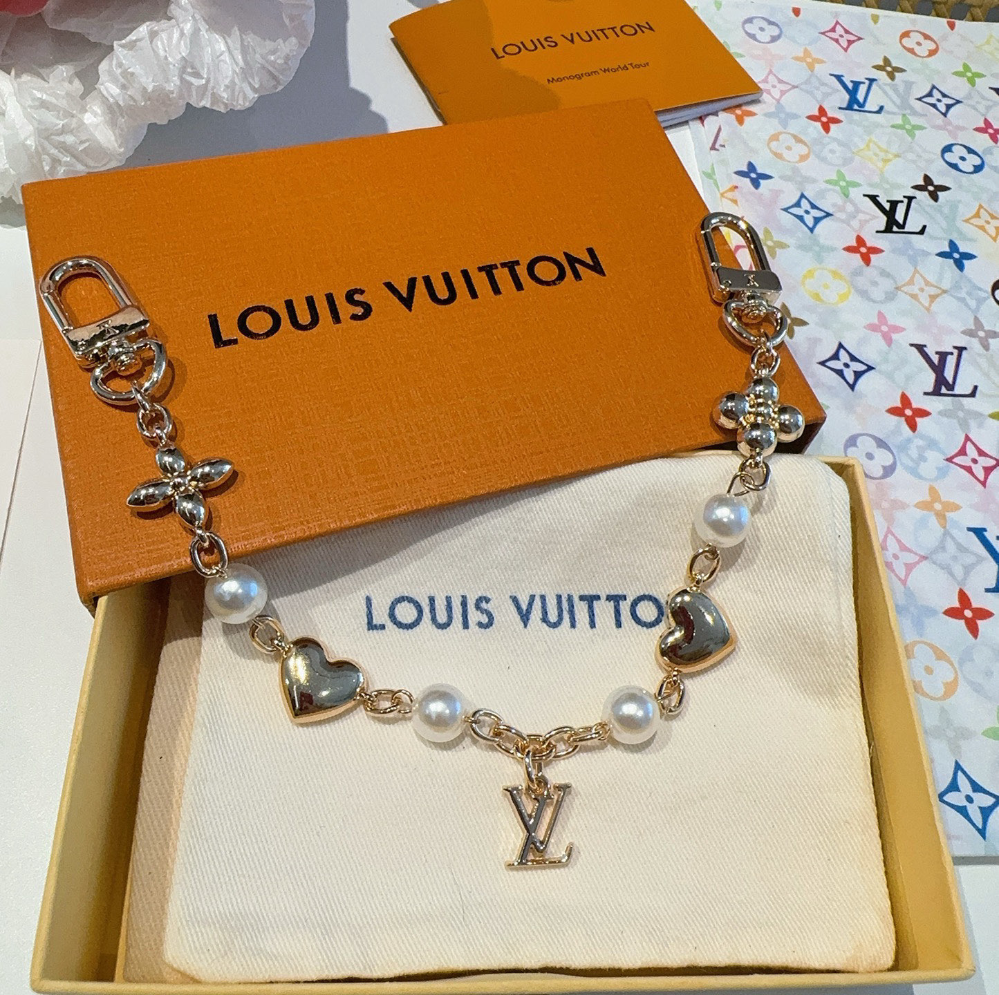   LV钥匙扣 包包挂链 挂件 金色
SPring Street Chain 包饰将 Monogram 