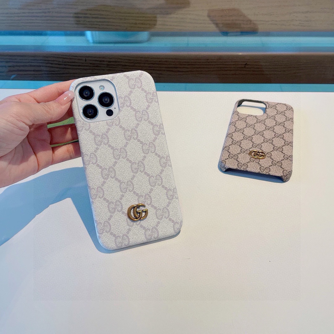 ❤️古驰Gucci经典老花壳，金属标油边手机壳，官网同步发售
iPhone16系列更新 
iPhone1