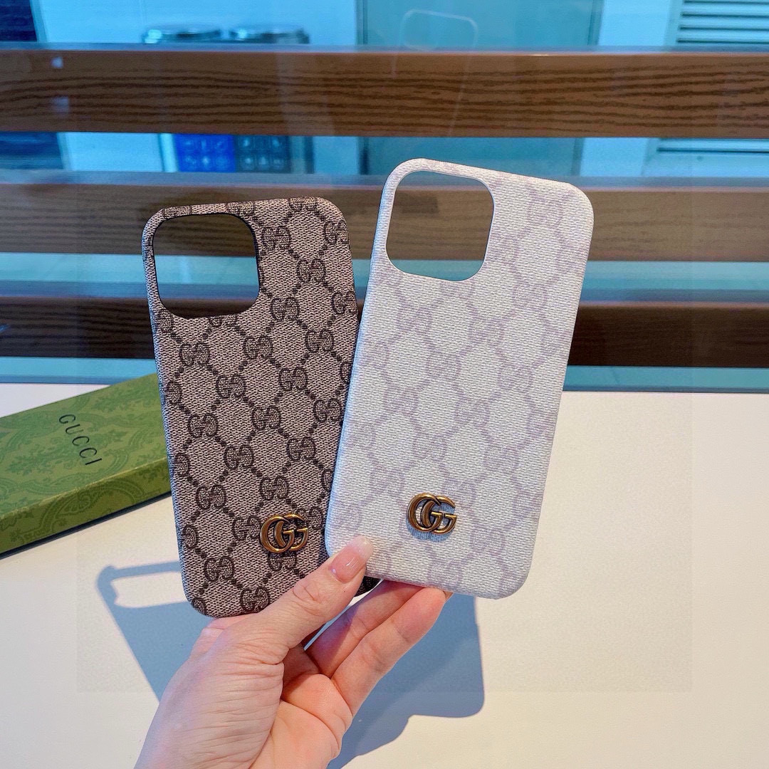 ❤️古驰Gucci经典老花壳，金属标油边手机壳，官网同步发售
iPhone16系列更新 
iPhone1
