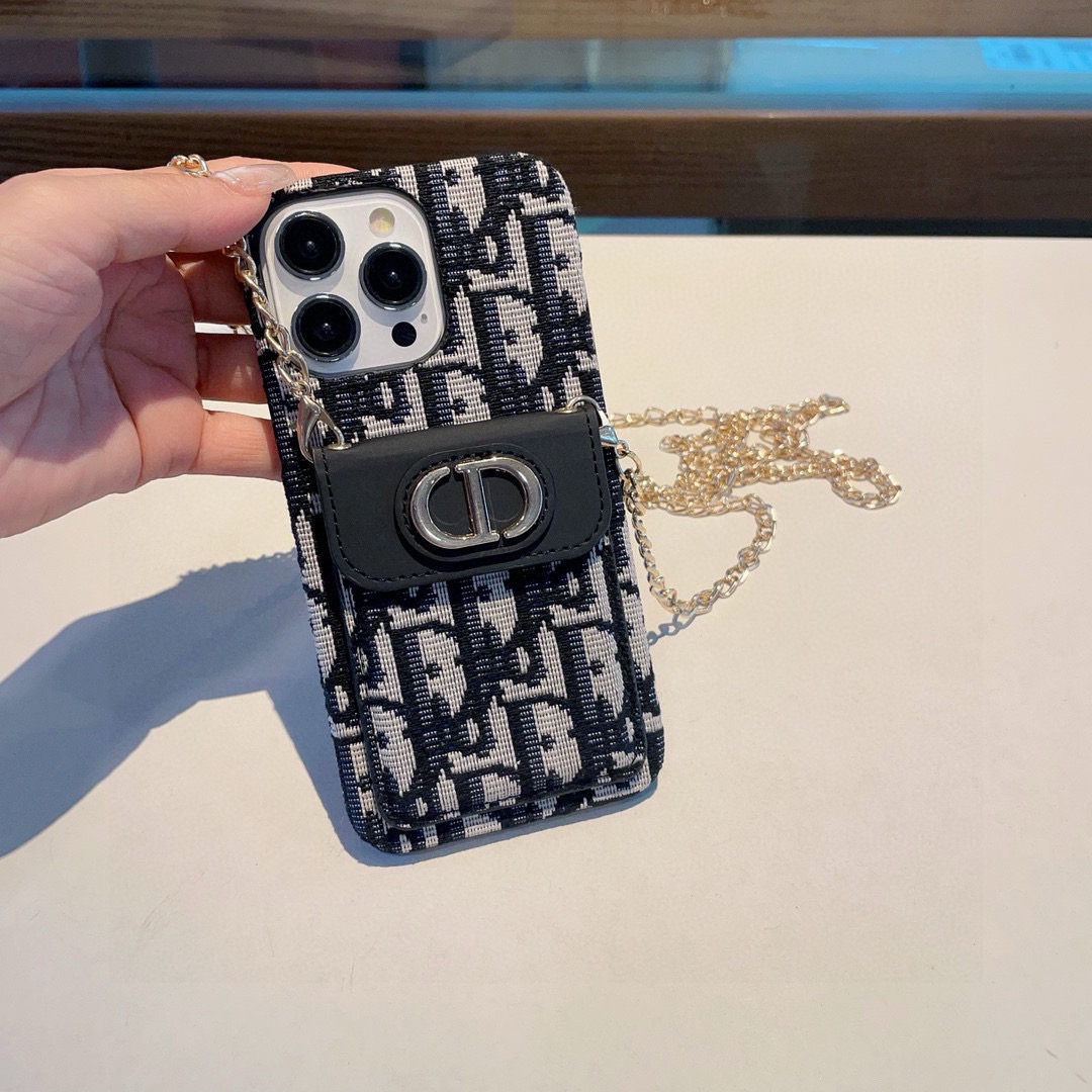  庆祝庆祝庆祝迪奥Dior卡包斜挎手机壳  搭配链条⛓️ 立马变成时尚达人
型号：为了不出现报错型号，请