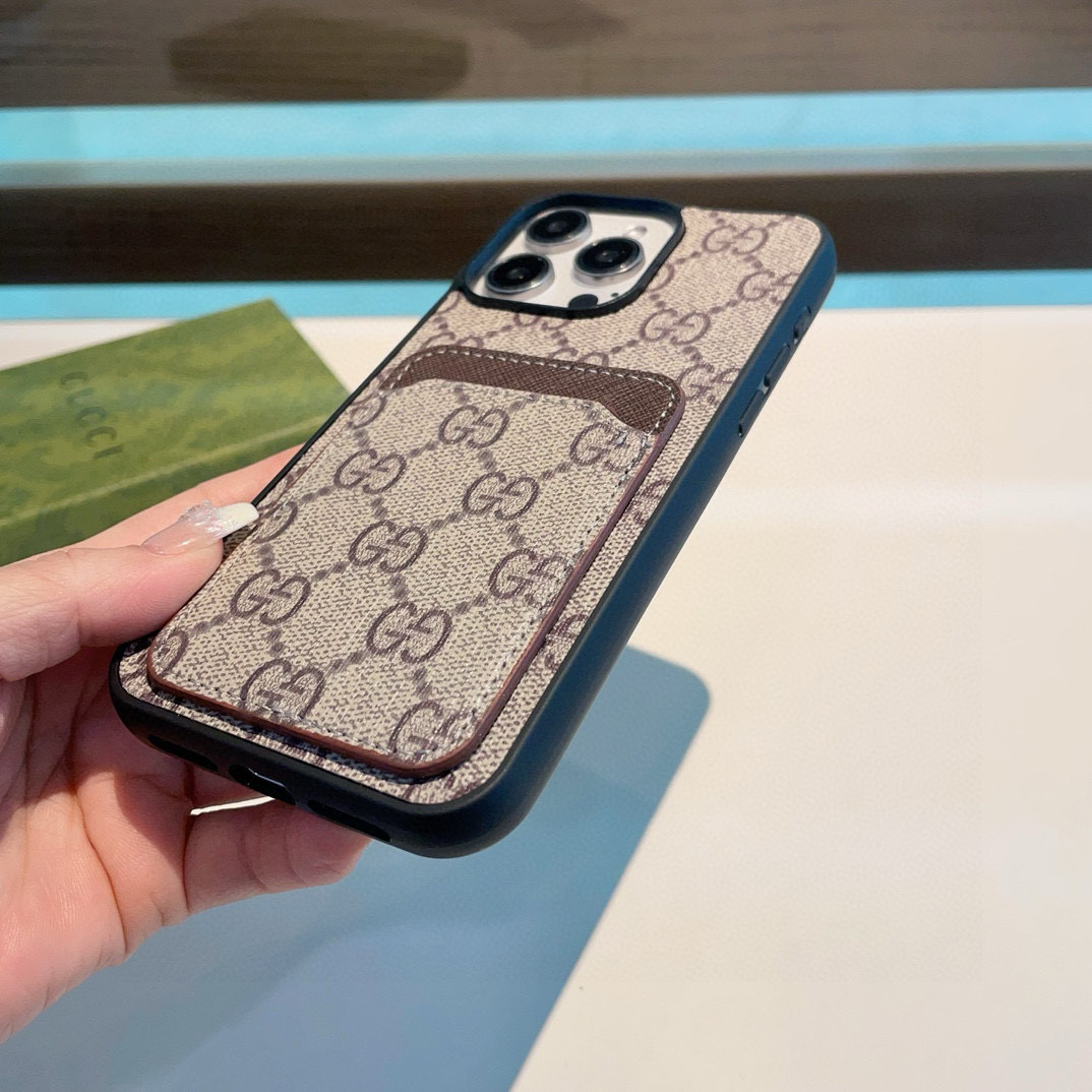  。Gucci古驰经典爆款 老花手机壳 插卡全包壳
经典奢华系列
型号：为了不出现报错型号，请打开本机查