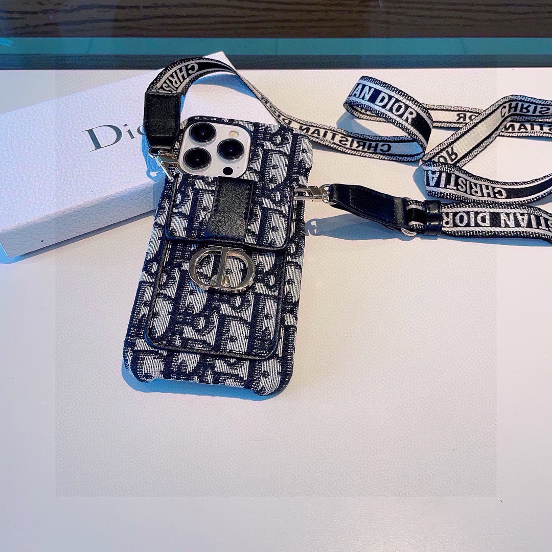  ✨Dior蒙田系列卡包手机壳，刺绣织带肩带🔮
型号：为了不出现报错型号，请打开本机查看手机设置显示的型