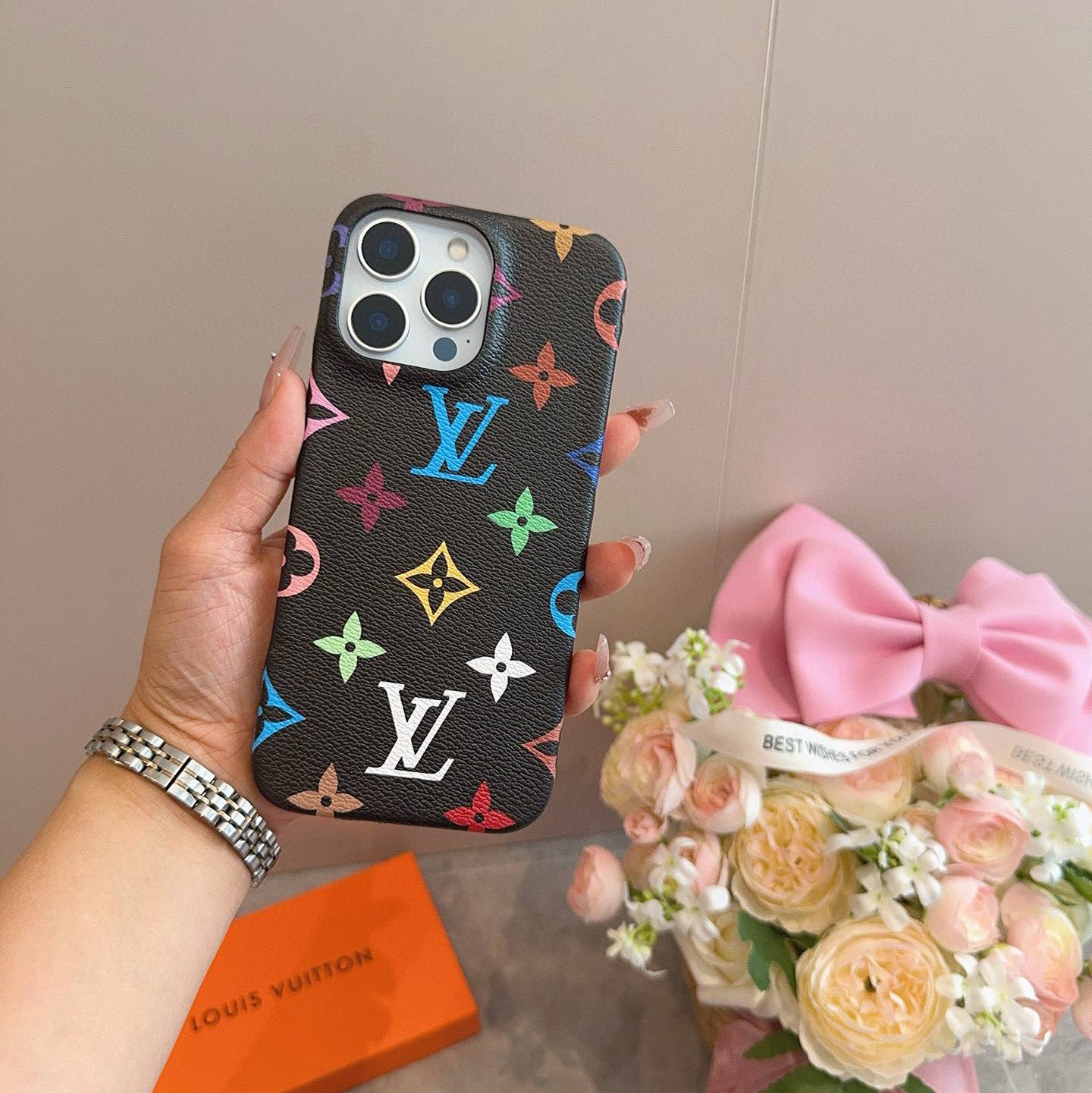 磁吸手机壳   磁吸支架 🆕Lv村上隆33彩 白三彩 黑三彩手机壳 Lv经典老花四包手机壳  薇薇安太阳