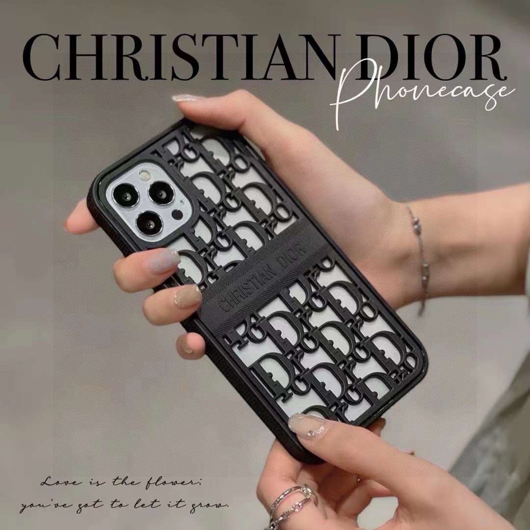  🆕烟花烟花烟花Dior新品
DIOR•迪奥🔲
新款独家私模 镂空设计.全包手机壳，手感好强
型号：为了