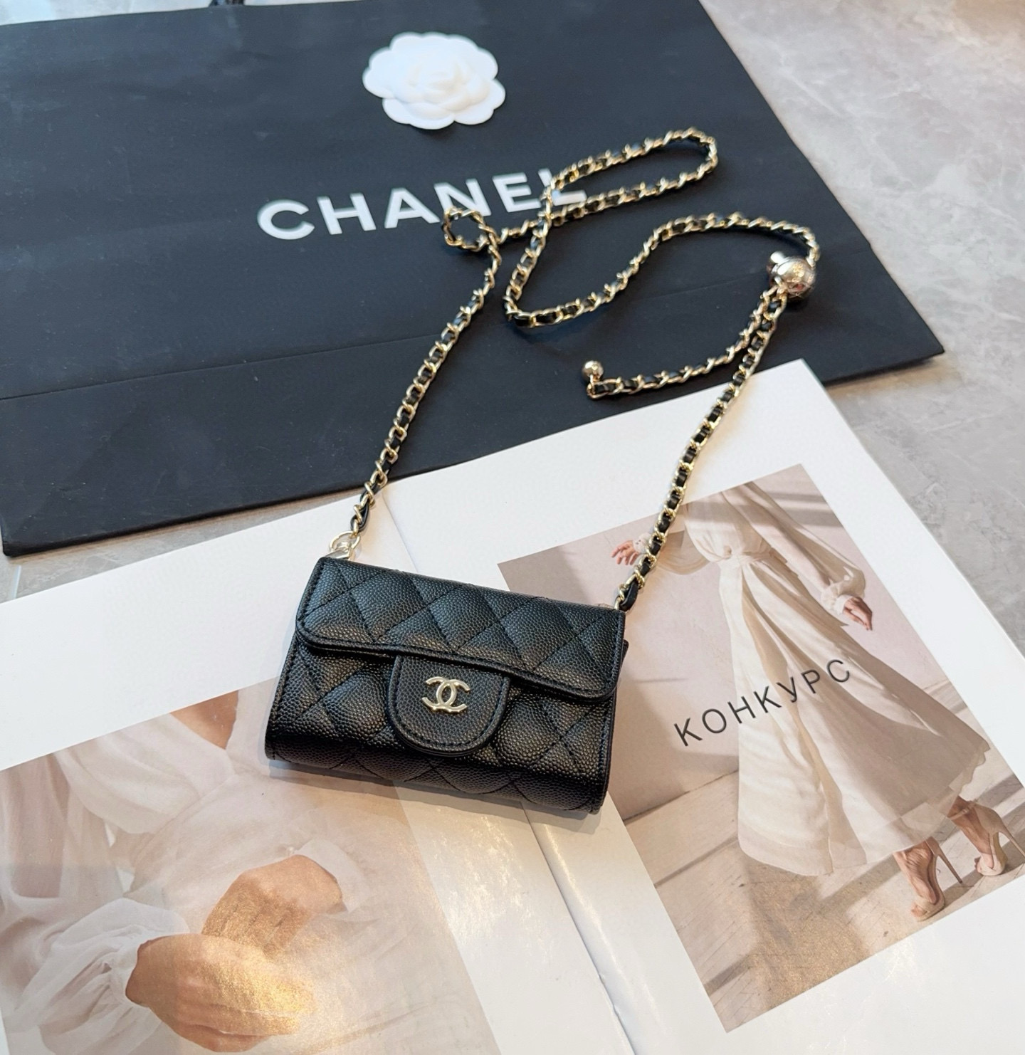 ❤️香奈儿CHANEL 金球mini斜挎包包 零钱包👛搭配金球链条⛓️挂绳可拆卸❤️可放耳机 纸巾 口红