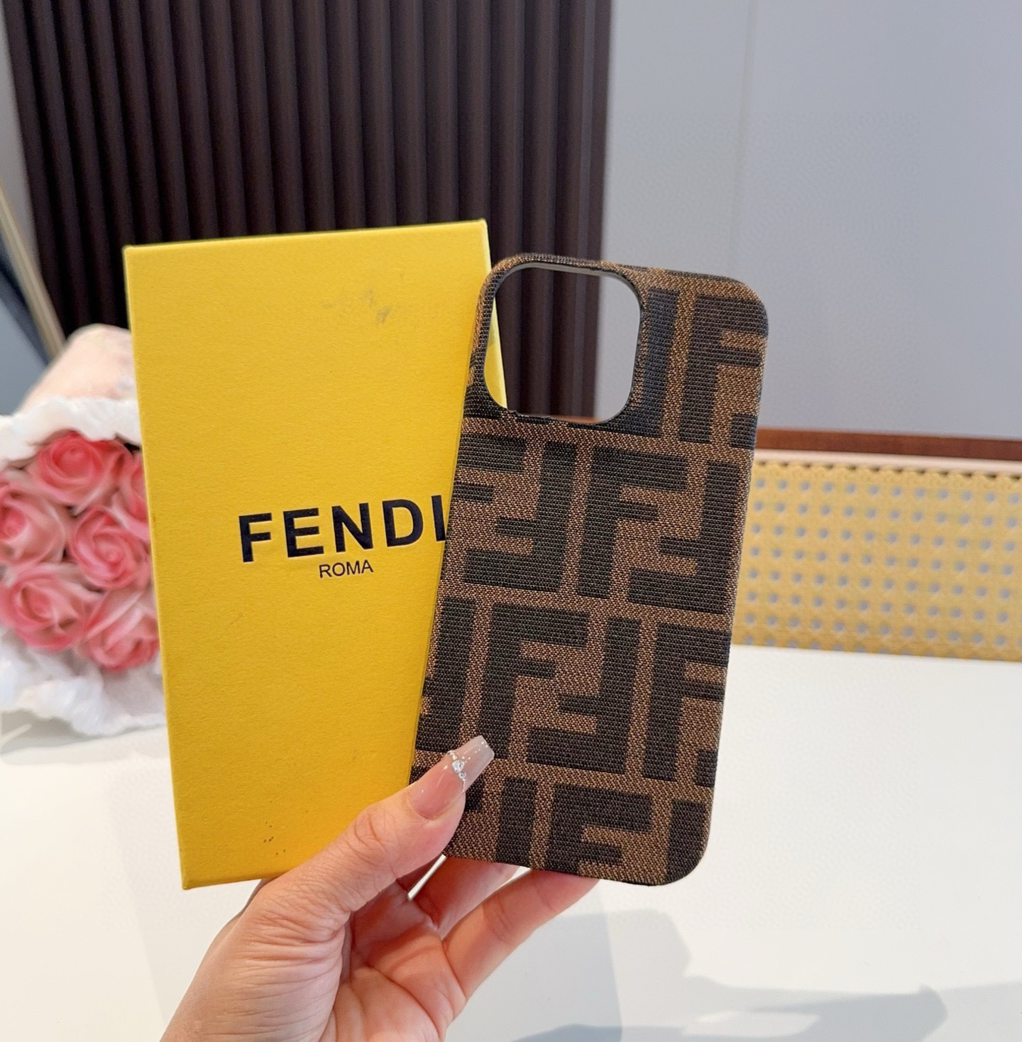 💗Fendi芬迪经典FF老花手机壳
型号:为了不出现报错型号,请打开本机查看手机设置显示的型号⚠️⚠