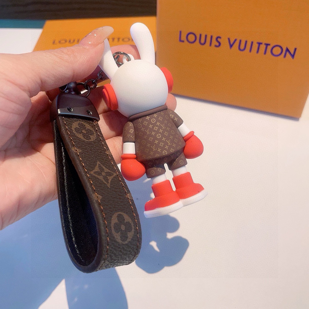  。LV兔子公仔钥匙扣  可拆卸当汽车摆件，网红爆款 高档装饰挂件  高版本出货 配包装