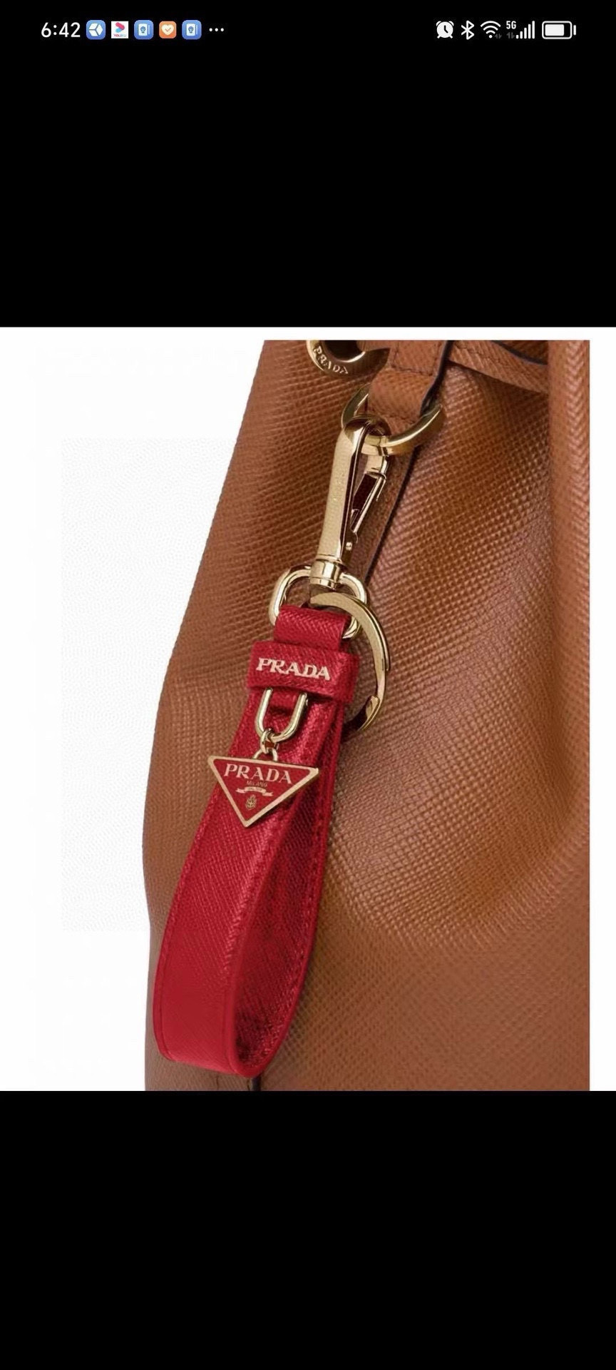🆕普拉达 Prada 钥匙扣官网款，三角牌吊坠皮圈钥匙扣，车钥匙挂件包包配饰，顶级进口Pu材质➕抛光钢配