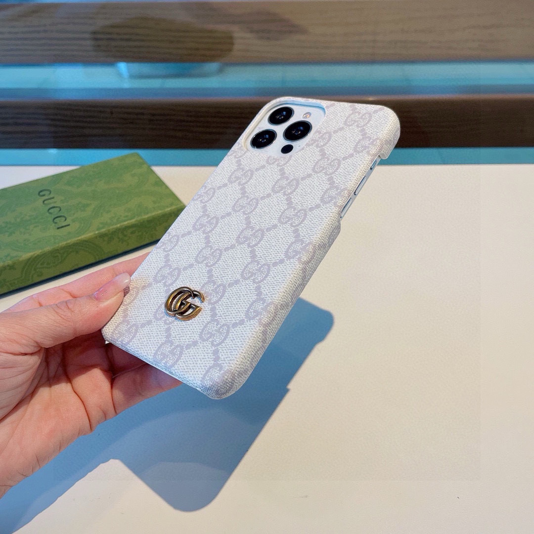❤️古驰Gucci经典老花壳,金属标油边手机壳,官网同步发售
iPhone16系列更新
iPhone1