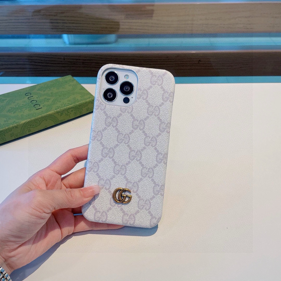 ❤️古驰Gucci经典老花壳,金属标油边手机壳,官网同步发售
iPhone16系列更新
iPhone1
