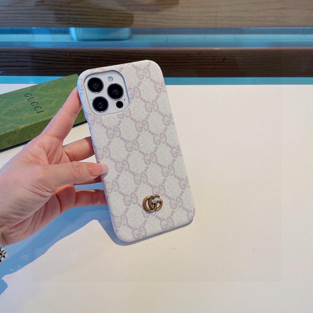 ❤️古驰Gucci经典老花壳,金属标油边手机壳,官网同步发售
iPhone16系列更新
iPhone1