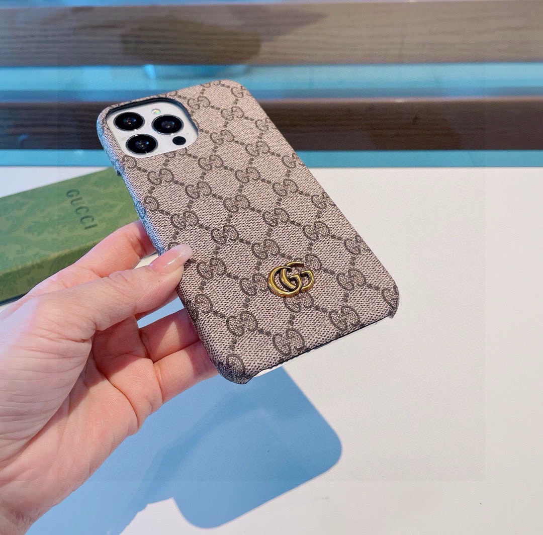 ❤️古驰Gucci经典老花壳,金属标油边手机壳,官网同步发售
iPhone16系列更新
iPhone1