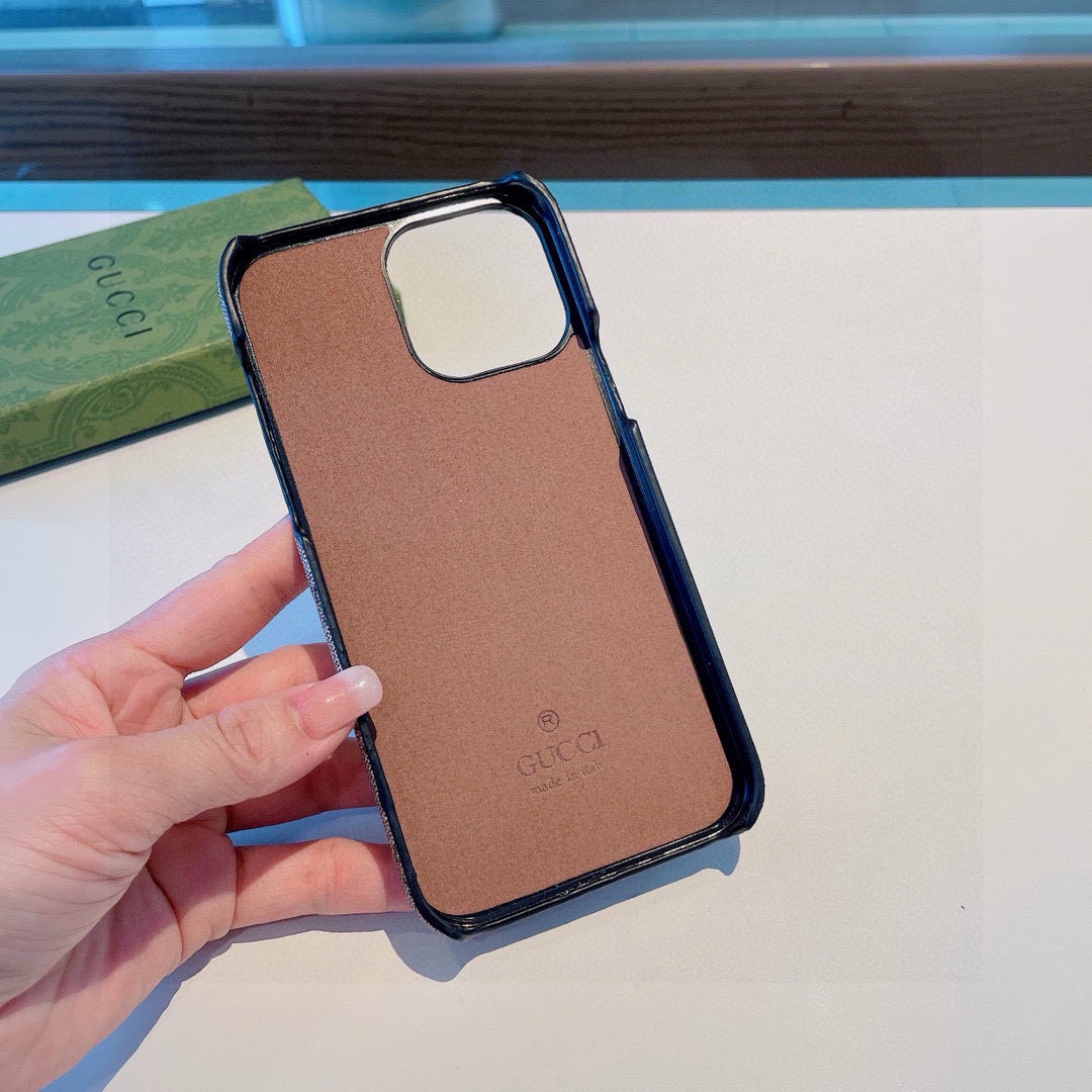 ❤️古驰Gucci经典老花壳,金属标油边手机壳,官网同步发售
iPhone16系列更新
iPhone1