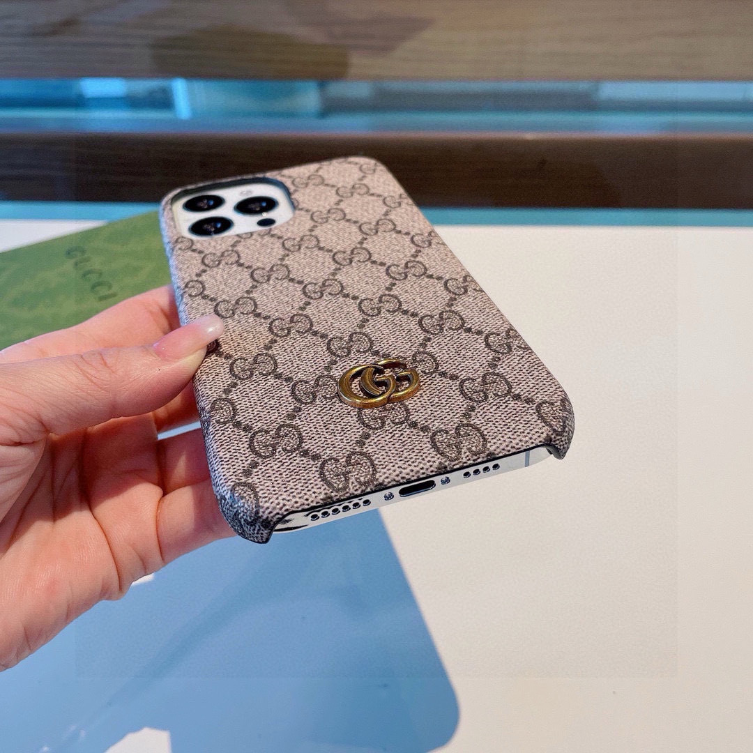 ❤️古驰Gucci经典老花壳,金属标油边手机壳,官网同步发售
iPhone16系列更新
iPhone1