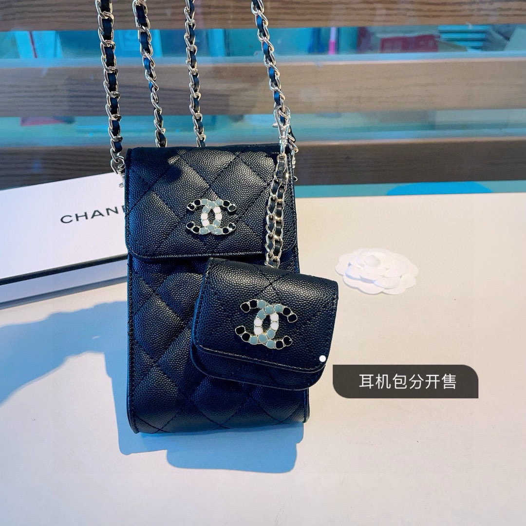 🆕香奈儿手机包包  斜挎包包 可装两部手机 零钱包 内设卡包 配套耳机包分开卖的
生活出门这个包完全可以