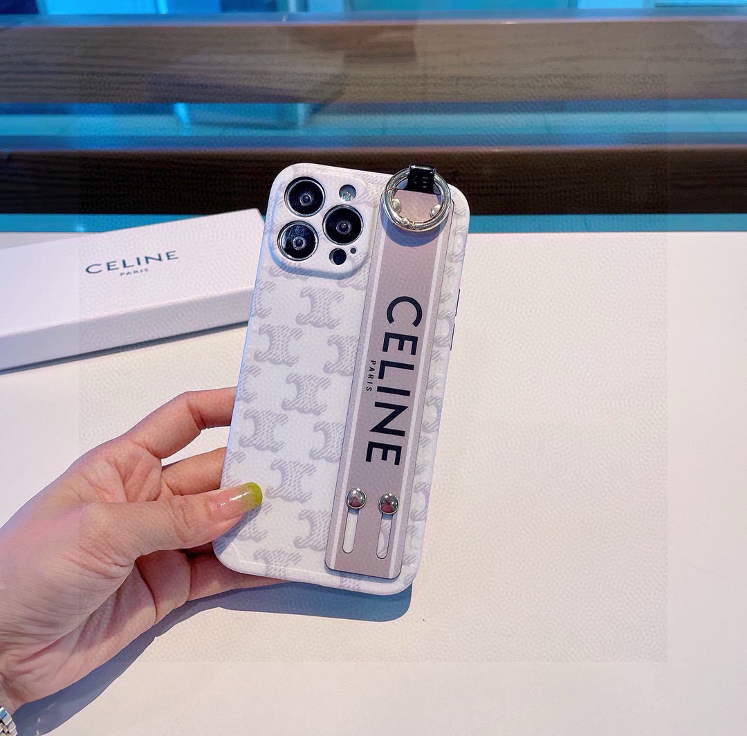  。赛琳CELINE直边波点相框，手腕带手机壳，全包磨砂软壳 凹造型神器！
型号：为了不出现报错型号，请