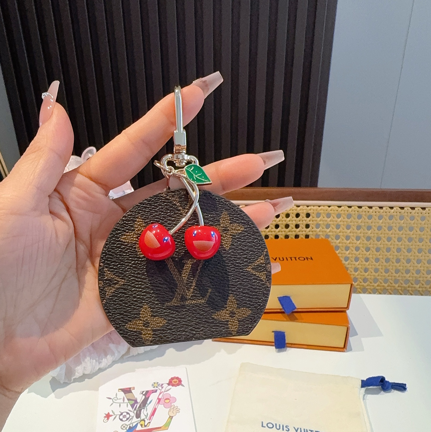  Louis Vuitton 路易威登LV x TM CERISE LV MINI MIRROR 樱桃🍒