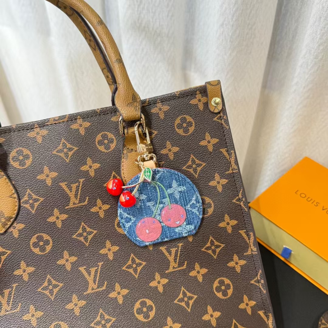  Louis Vuitton 路易威登LV x TM CERISE LV MINI MIRROR 樱桃🍒