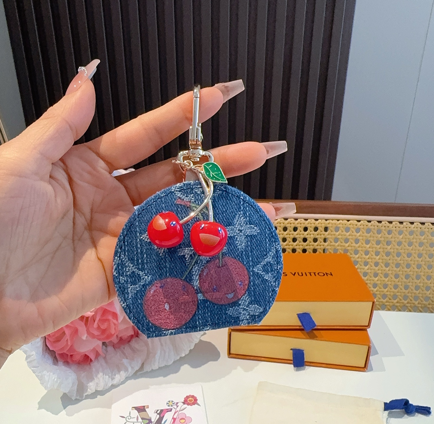  Louis Vuitton 路易威登LV x TM CERISE LV MINI MIRROR 樱桃🍒