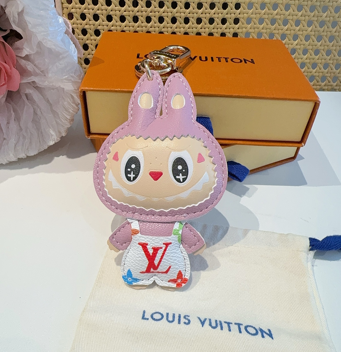 🆕拉布布挂件公仔钥匙扣，LV钥匙扣，包包挂饰

