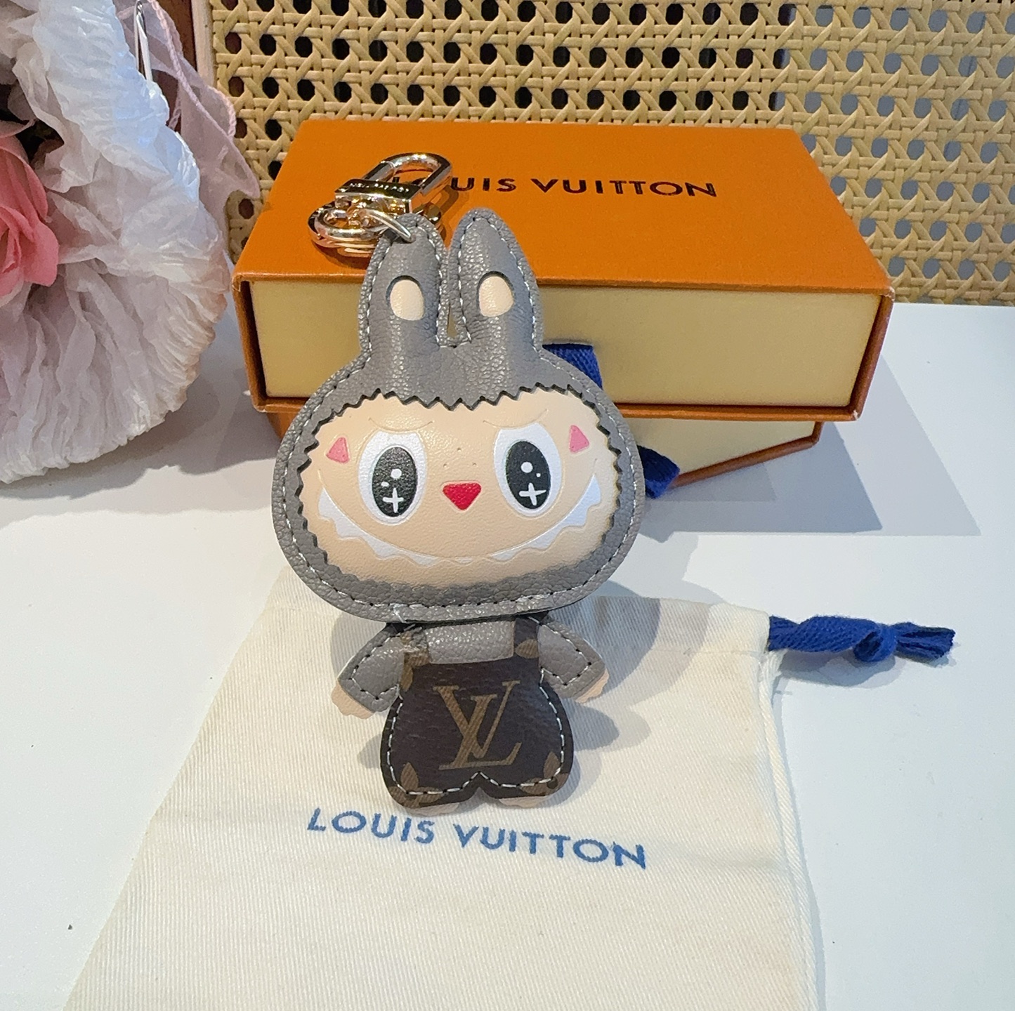 🆕拉布布挂件公仔钥匙扣，LV钥匙扣，包包挂饰
