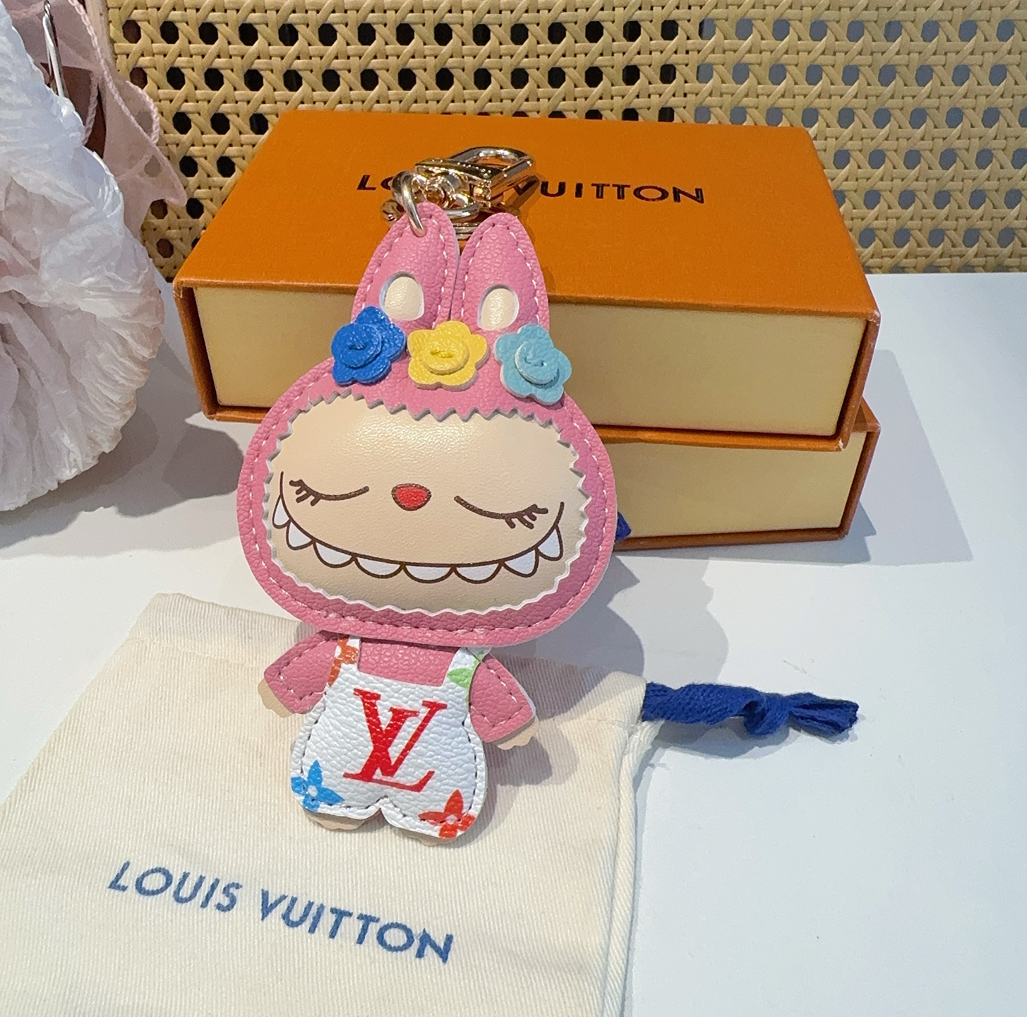 🆕拉布布挂件公仔钥匙扣，LV钥匙扣，包包挂饰
