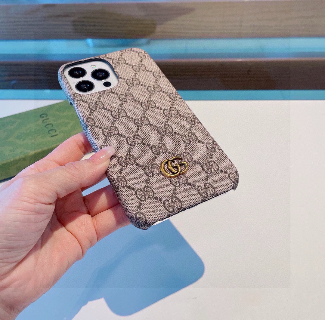 ❤️古驰Gucci经典老花壳,金属标油边手机壳,官网同步发售
iPhone16系列更新
iPhone1