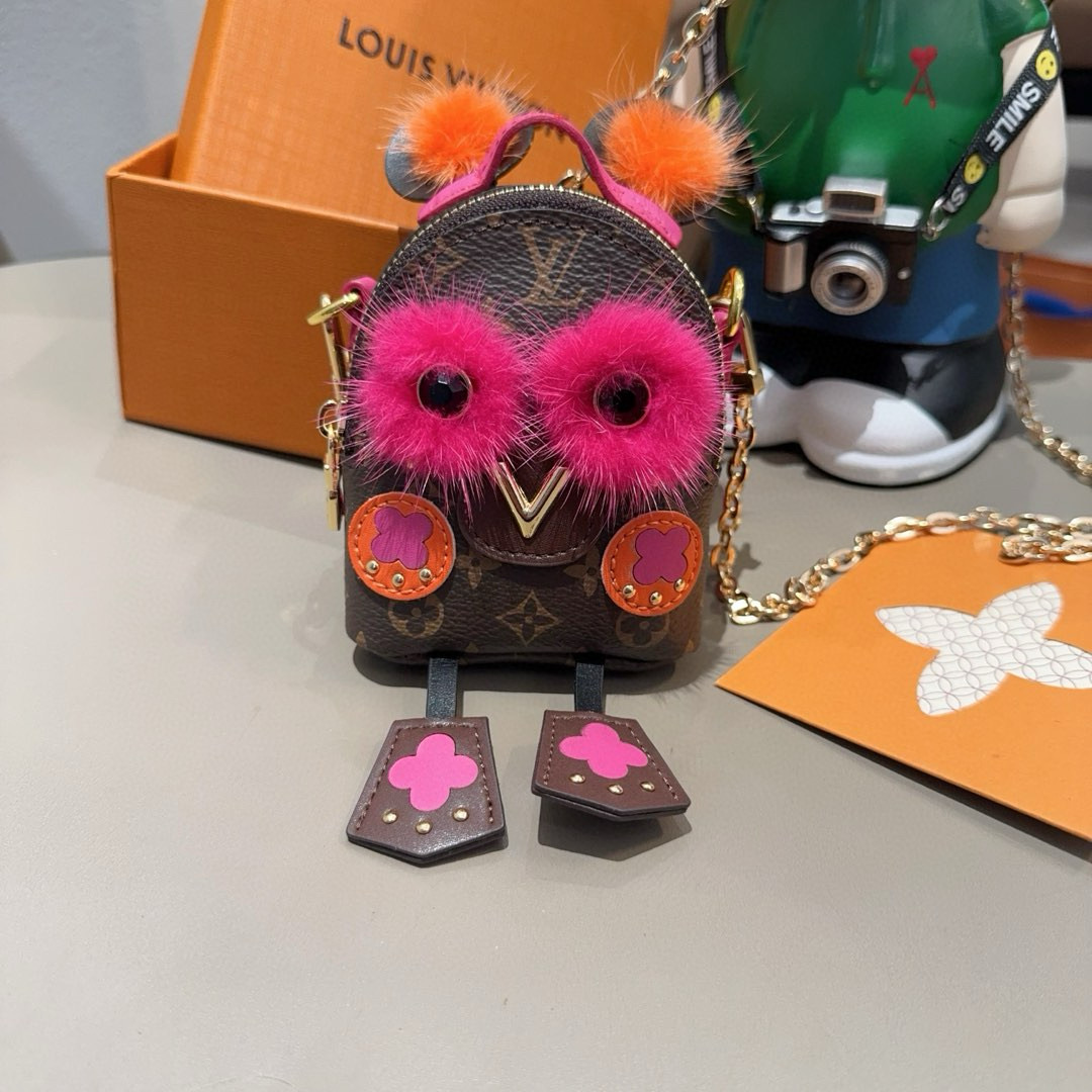 Louis Vuitton Palm Springs Bear Bag Charm & Key Holder - Cute & Stylish