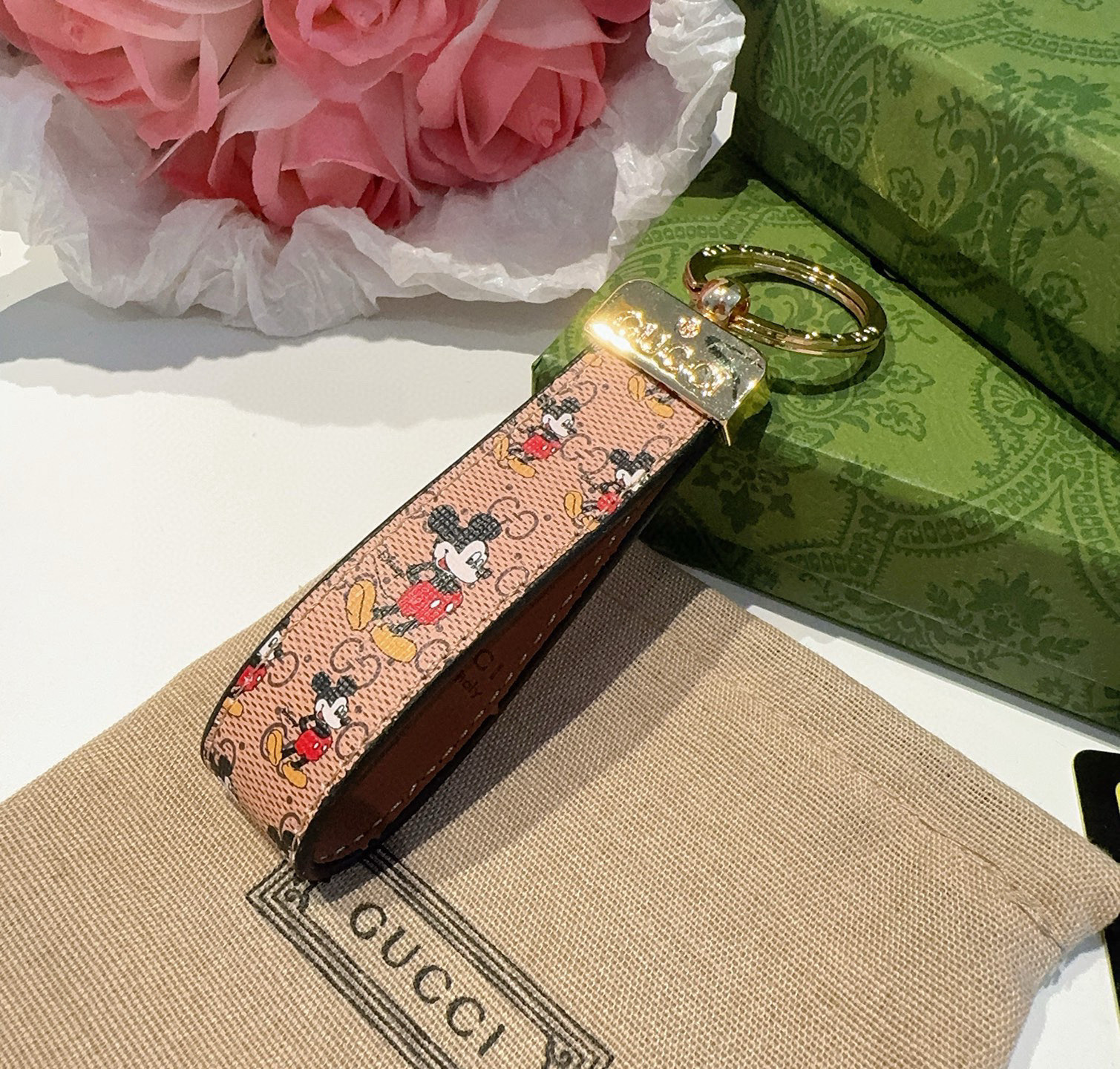  🔥爆款推荐 古驰Gucci钥匙扣 车钥匙挂件包包挂饰
 DauPhine Dragonne 钥匙扣彰显