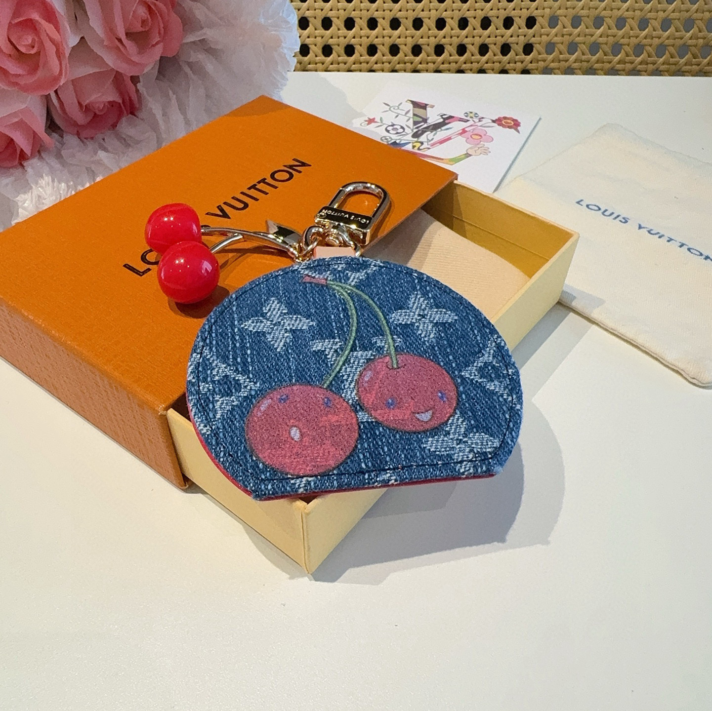   Louis Vuitton 路易威登LV x TM CERISE LV MINI MIRROR 樱桃