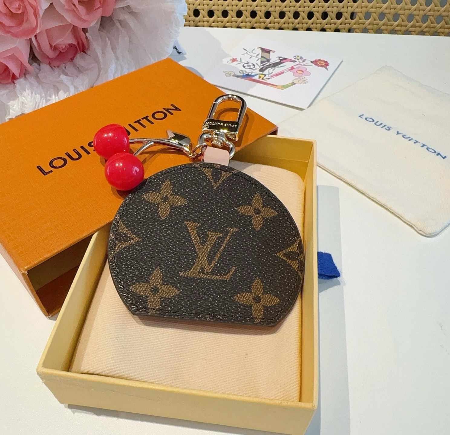   Louis Vuitton 路易威登LV x TM CERISE LV MINI MIRROR 樱桃