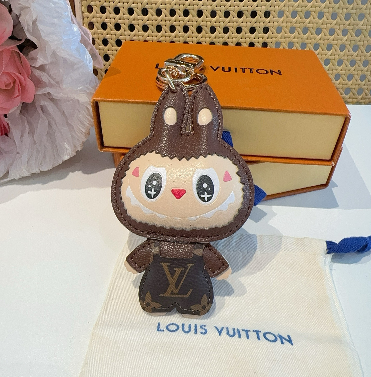 。拉布布挂件公仔钥匙扣，LV钥匙扣，包包挂饰