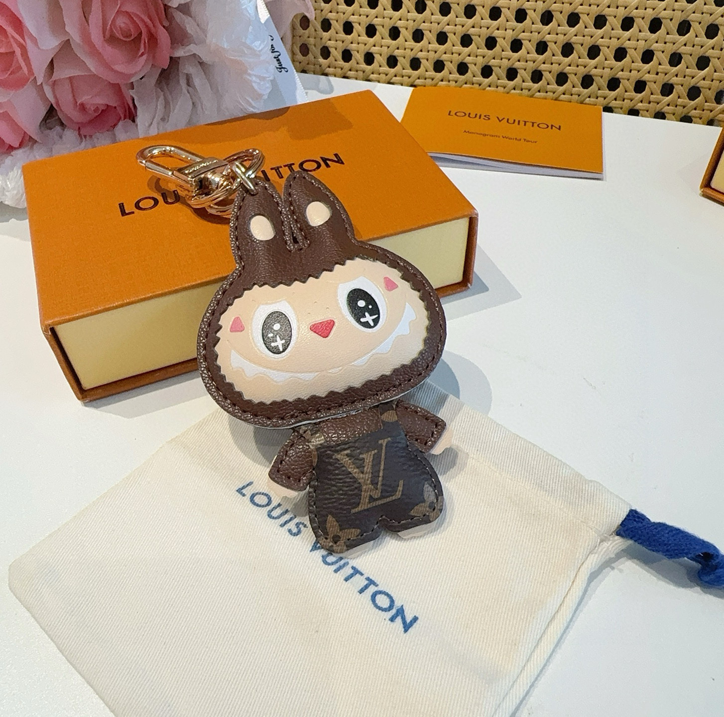 。拉布布挂件公仔钥匙扣，LV钥匙扣，包包挂饰