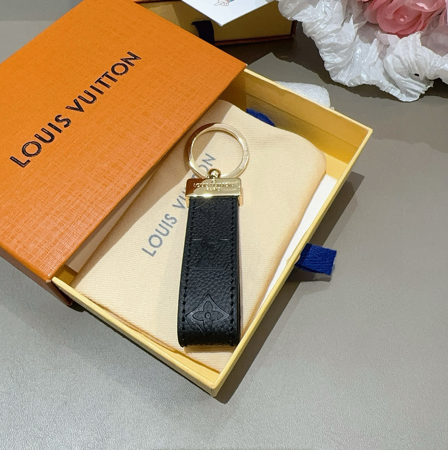 。爆款推荐 驴家牛皮压花渐变钥匙扣 LV钥匙扣 车钥匙挂件包包挂饰 DauPhine Dragonne 