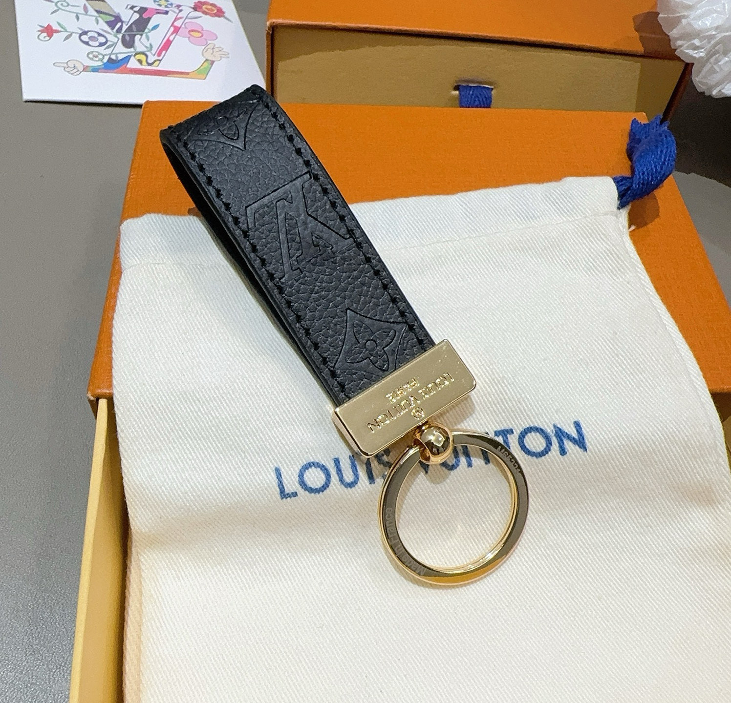 。爆款推荐 驴家牛皮压花渐变钥匙扣 LV钥匙扣 车钥匙挂件包包挂饰 DauPhine Dragonne 