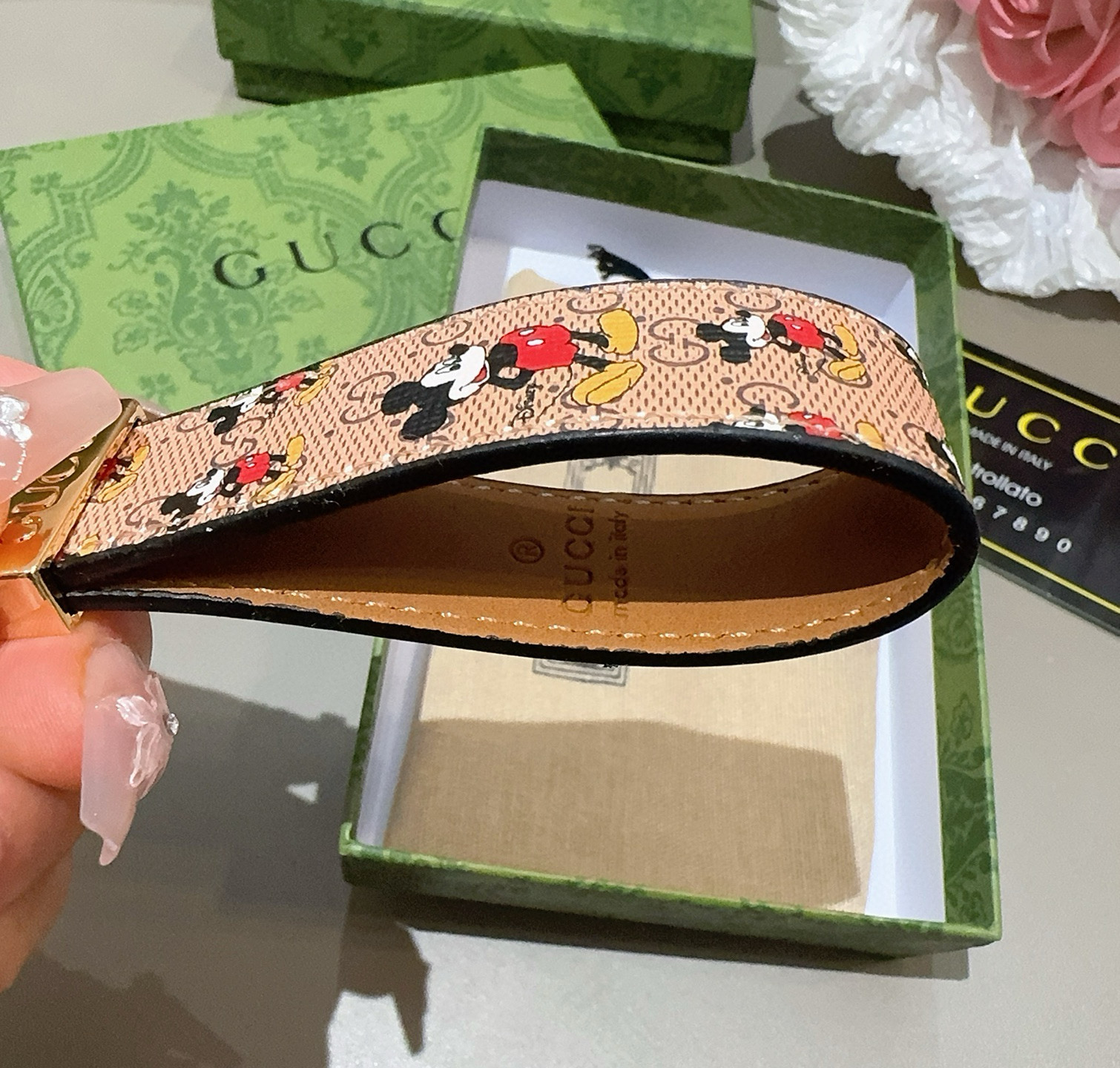 。爆款推荐 古驰Gucci钥匙扣 车钥匙挂件包包挂饰 DauPhine Dragonne 钥匙扣彰显金属