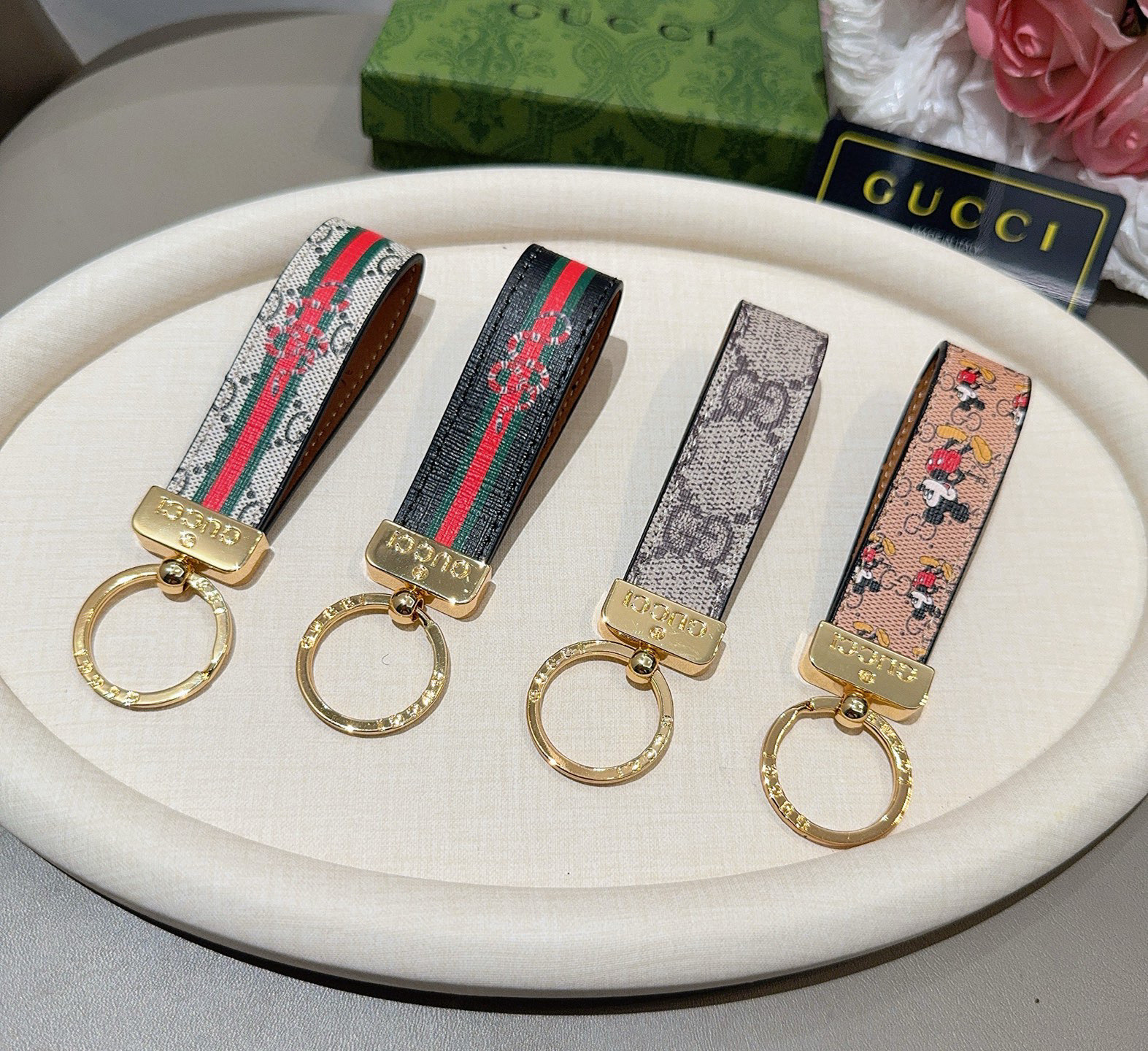 。爆款推荐 古驰Gucci钥匙扣 车钥匙挂件包包挂饰 DauPhine Dragonne 钥匙扣彰显金属