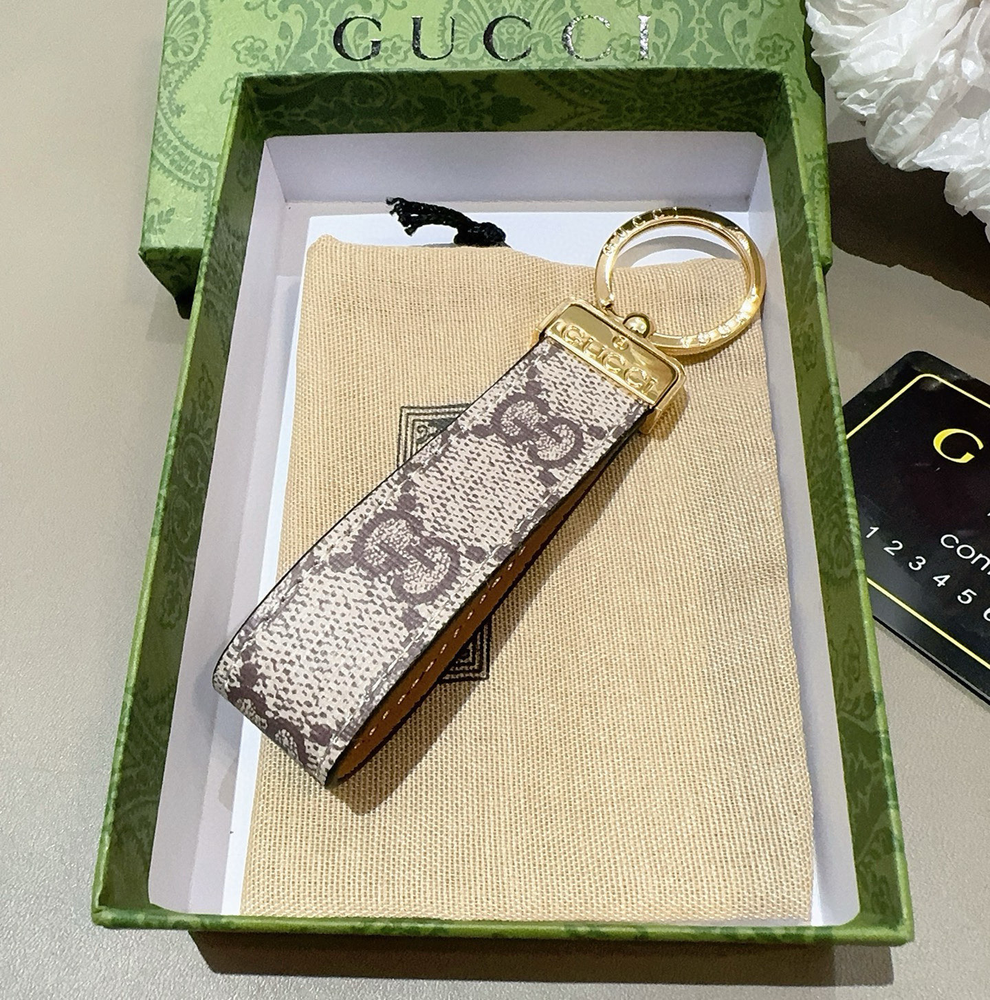 。爆款推荐 古驰Gucci钥匙扣 车钥匙挂件包包挂饰 DauPhine Dragonne 钥匙扣彰显金属