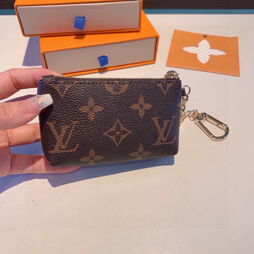 🔥独家新品LV卡通老花零钱包包，经典老花耳机包，包包挂饰，圣诞熊🐻 小柴犬、狮子🦁️零钱包 超纤材质 五