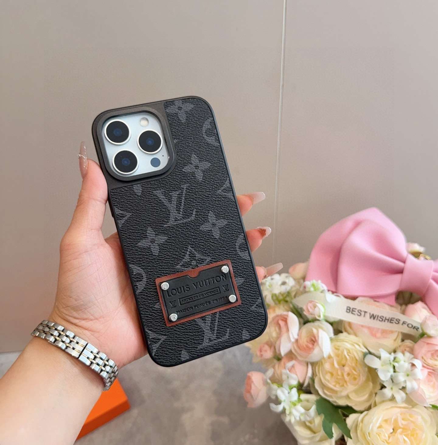 💥LV经典老花手机壳，官网同步贴皮全包手机壳，高端奢华[强]型号：为了不出现报错型号，请打开本机查看手机