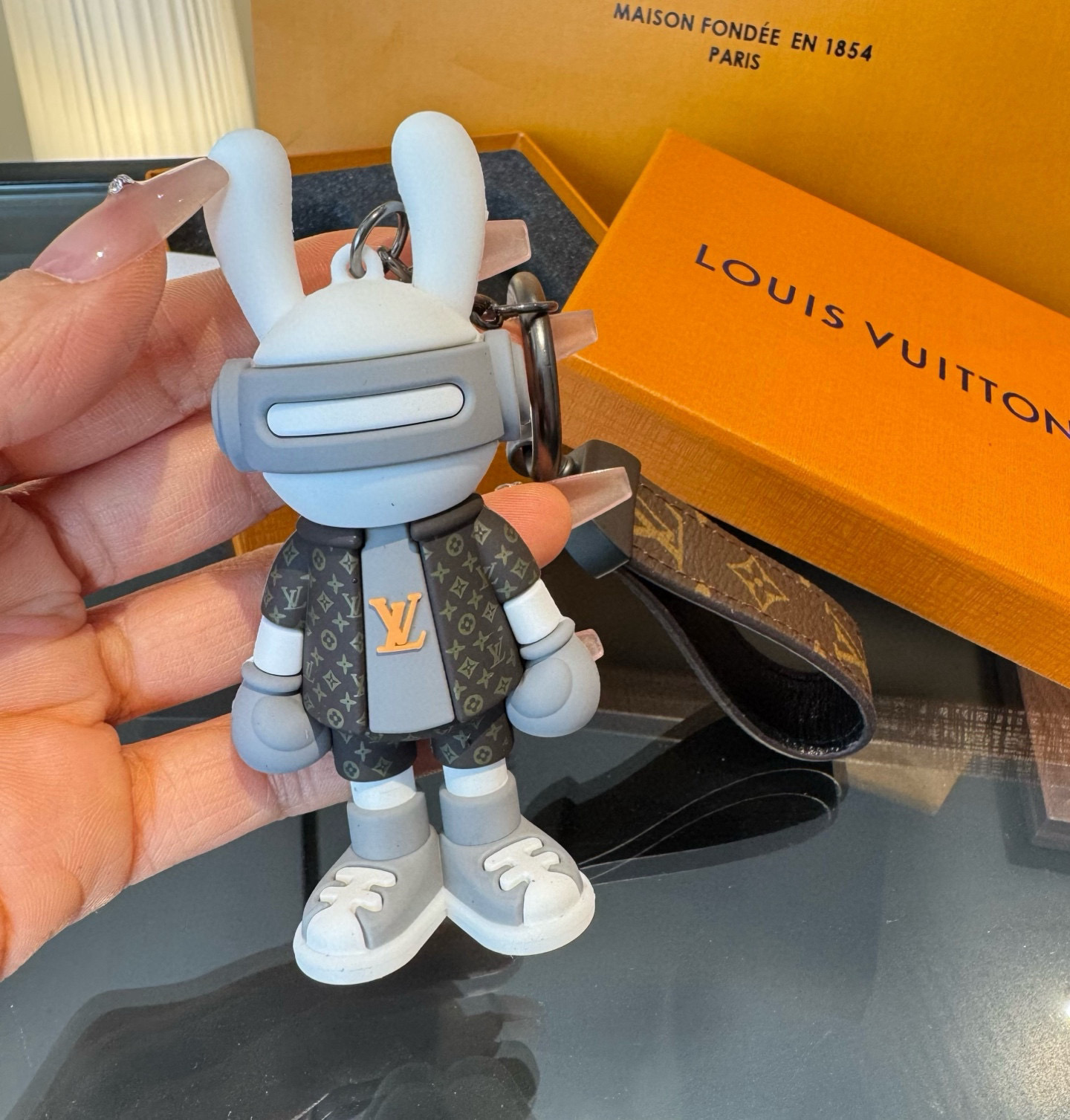 🔥LV兔子公仔钥匙扣 可拆卸当汽车摆件，网红爆款 高档装饰挂件 高版本出货 配包装