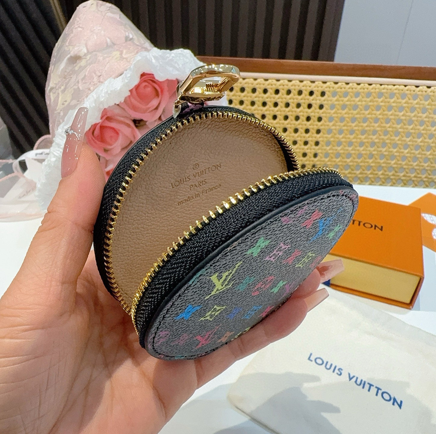 🔥Louis Vuitton老花包包挂饰、小零钱包。Lv包饰挂件钥匙扣、独家原单货，标志性老花超级百搭，