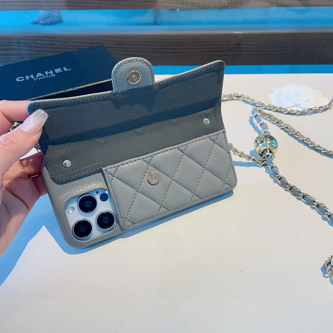 💃CHANEL💠香奈儿火爆时尚圈的手机壳 真香系列 热爆美拉德色系专柜同款⛓链条双C小金球可调节链条长度