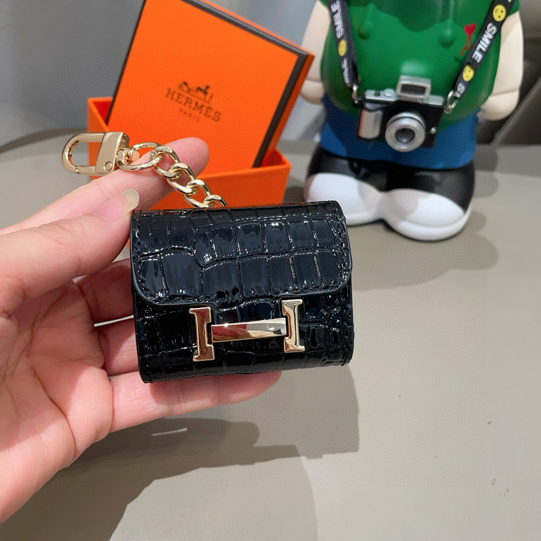 ❤️爱马仕蓝牙耳机包💥官网1:1耳机套鳄鱼皮纹（花纹随机裁剪）金属Logo 时尚迷你斜挎包包 可以当包饰