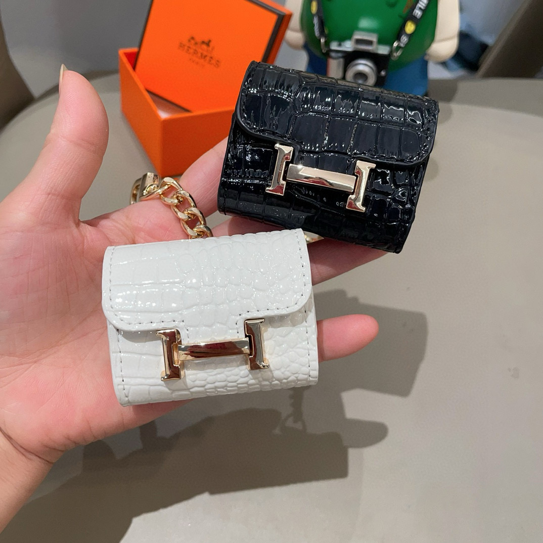 ❤️爱马仕蓝牙耳机包💥官网1:1耳机套鳄鱼皮纹（花纹随机裁剪）金属Logo 时尚迷你斜挎包包 可以当包饰